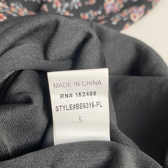 NWT Papermoon Black Floral Pullover Top Sheer 3/4 Sleeve Blouse Small - Picture 12 of 15